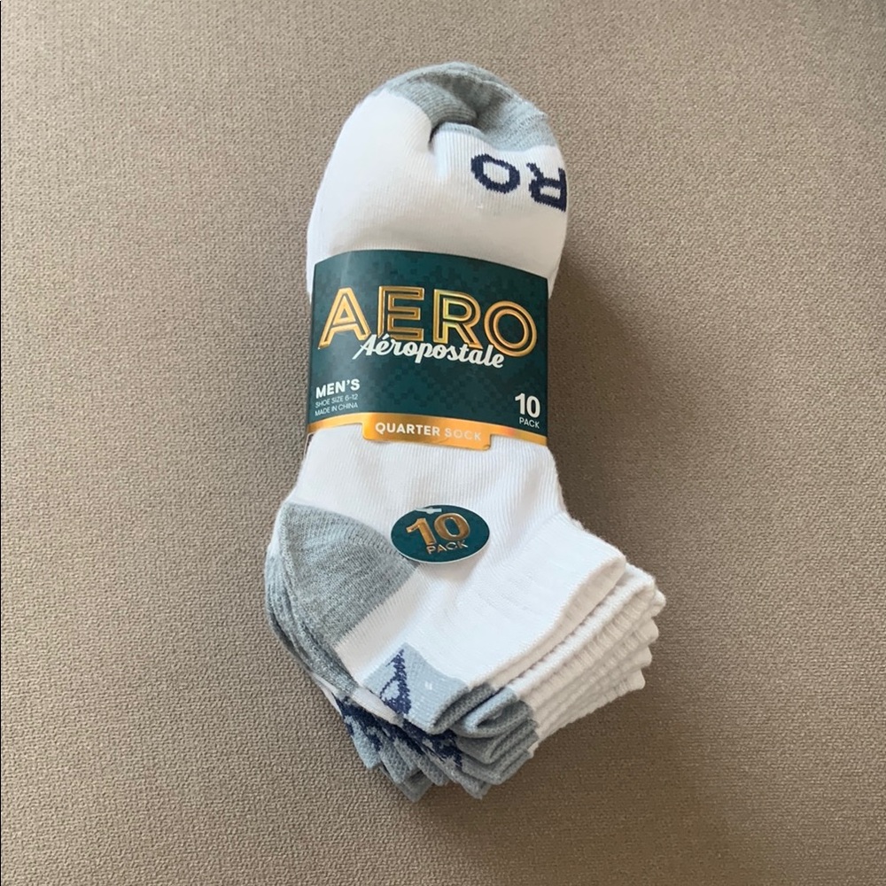 Aeropostale White and Gray Athletic Socks